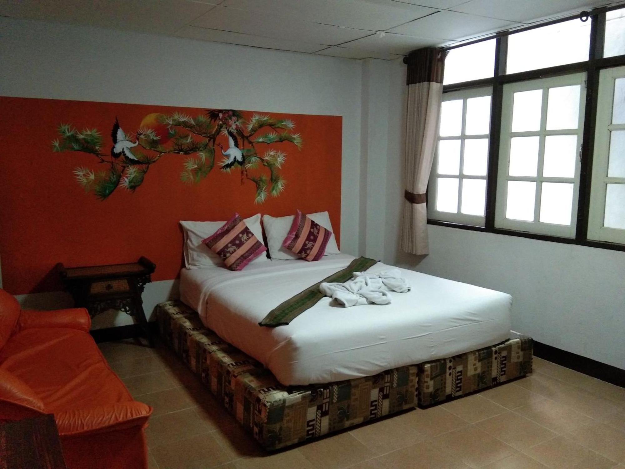 Born Guest House Chiang Mai Zewnętrze zdjęcie